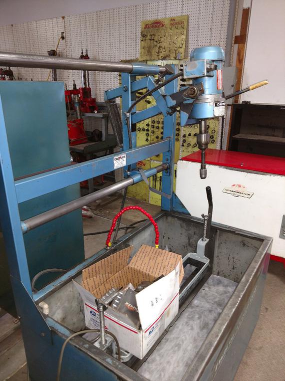 A good used Master Tool Honemaster Cylinder Honing 115v. Block