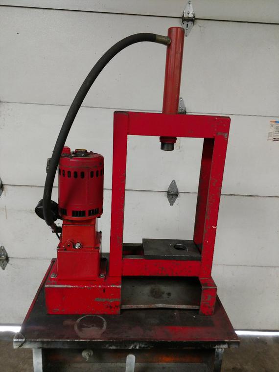 Sunnen 10 Ton Piston Pin Press Model BP10, 115v. HFrame bench Top Rod